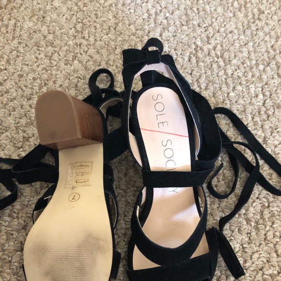 Sole Society strap up 3” heel - Picture 3 of 3